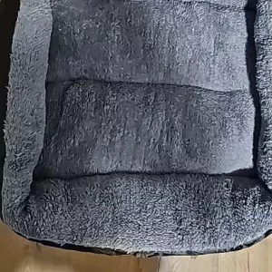 Erhaltene Waschbares Hundebett Plüschmatratze vom Kunden S***a.
