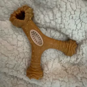 Erhalten Unverwüstliches Holz-Kauspielzeug für die Zahnreinigung vom Kunden C*****k.