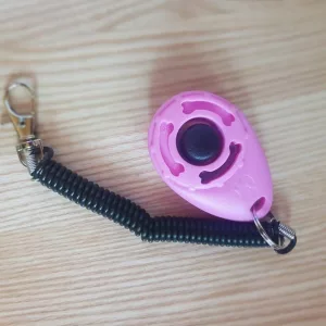 Erhaltenen Tragbarer Hundetrainingsklicker von Kunde R****l.